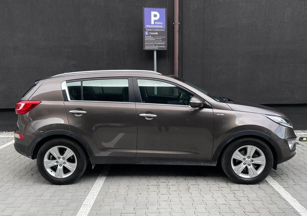 Kia Sportage cena 43900 przebieg: 219110, rok produkcji 2012 z Rzeszów małe 596